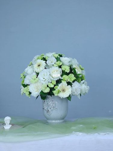 古典半球形插花|阿米亚花艺98_插花_花艺_amiya阿米