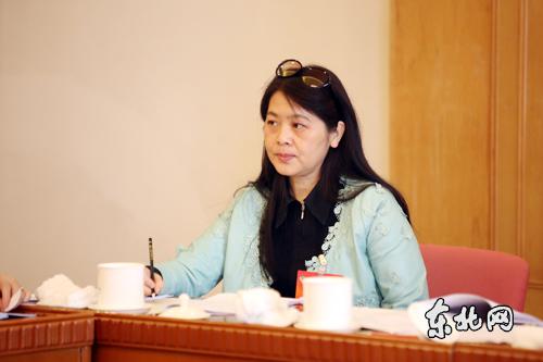 全国政协委员迟子建:历法管理亟待加强