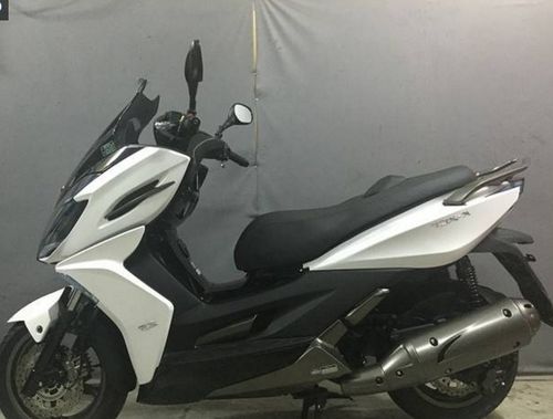 实拍光阳踏板摩托车k-xct125!