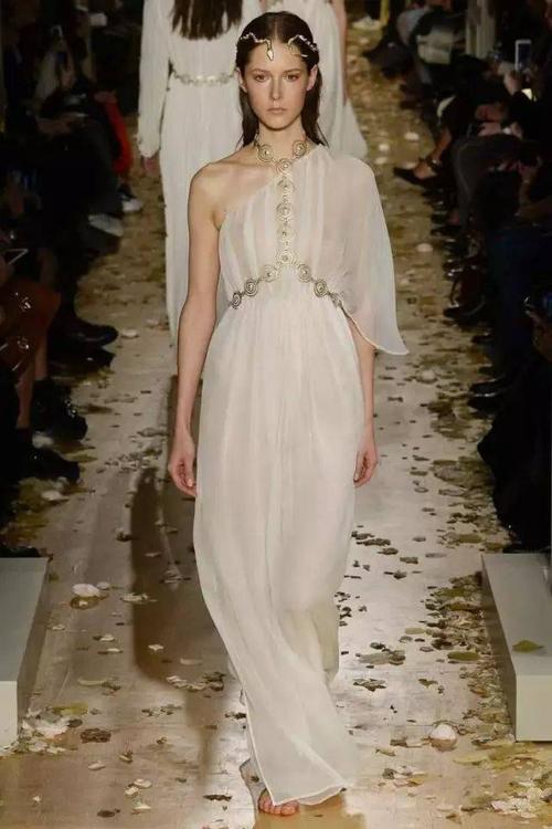 印第安,洛可可,古希腊,帝政.第一次听说服装能分这么多种风格!