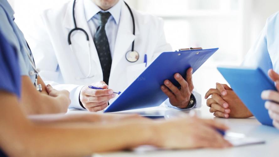 医院医疗会议诊断病情医生讨论