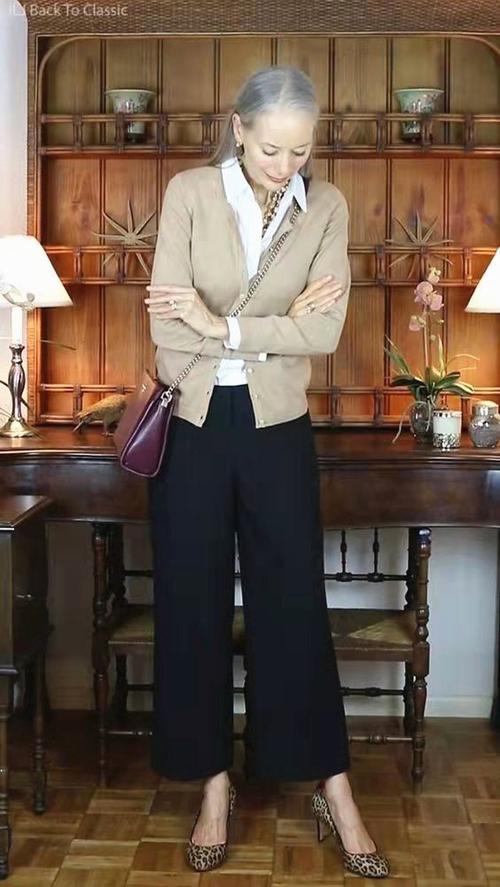 女人只有打扮才能更气质学会这三种混搭法即使60岁依旧优雅
