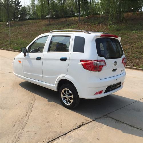 三轮燃油摩托车 载客五门五座燃油三轮摩托车 正三轮载客燃油车
