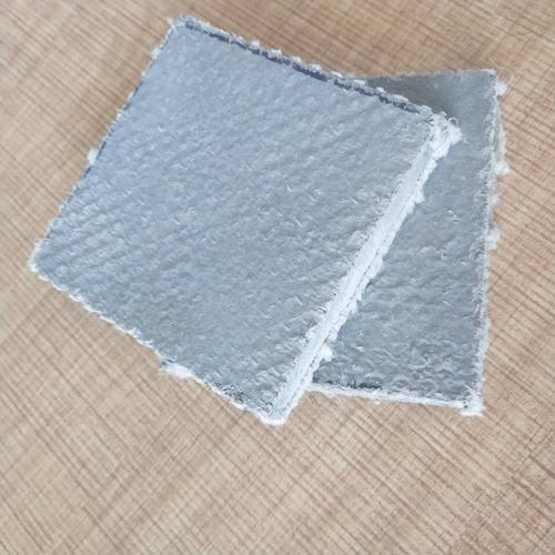 刷浆要均匀,厚度要均一,水泥:水质量比为1:3~1:4,不得有漏刷,少刷.