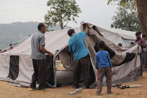 北邦在行动风豫同州连夜驰援10顶小巨角帐篷