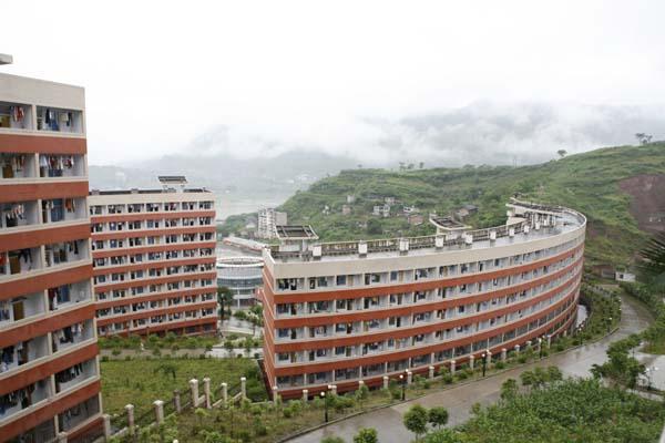 南川市东胜中学校怎么样,南川市东胜中学校好不好