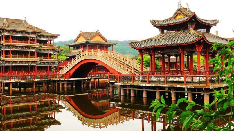 厦门同安影视城是一处大型的仿古人造娱乐城