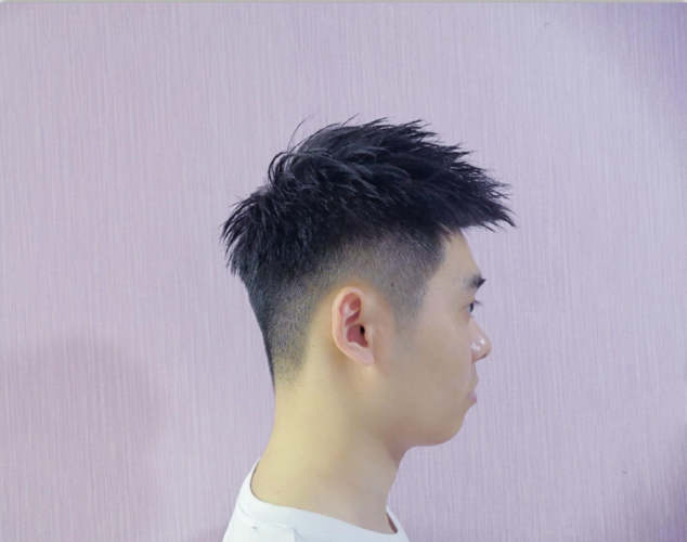 当下"最火男士发型"19款,蓬松时尚显精神,帅气的男生都在剪