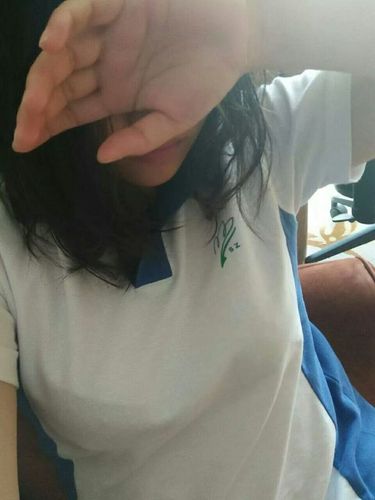 初三深圳学生表示没其他的只能穿校服.