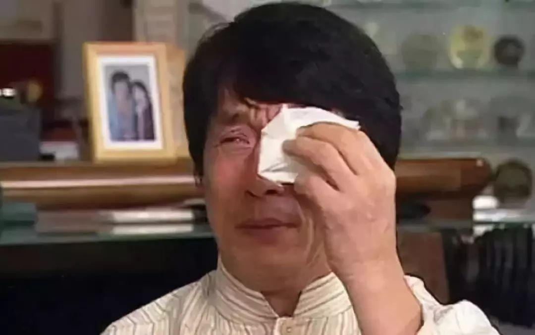 蔡康永一句话让成龙痛哭中年崩溃无声硬扛