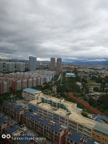 云南省红河哈尼族彝族自治州蒙自市育才路靠近塞纳公馆云水围天气预报