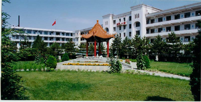 东胜一中
