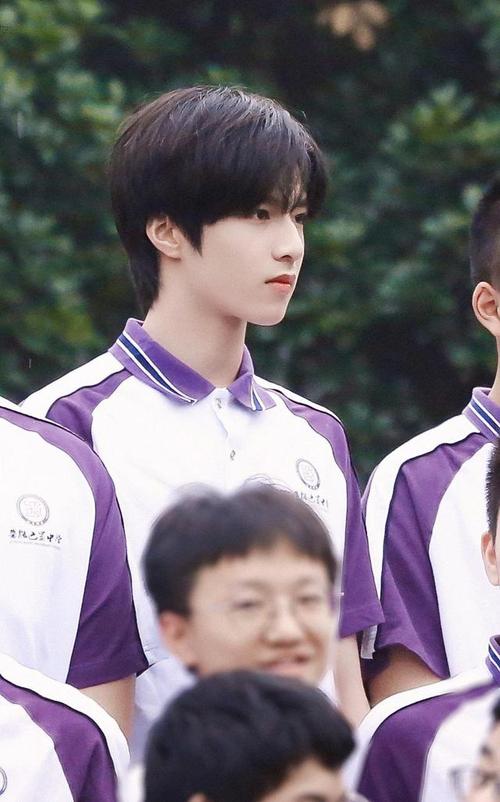 原创刘耀文校园风图片世界奇奇怪怪耀文可可爱爱