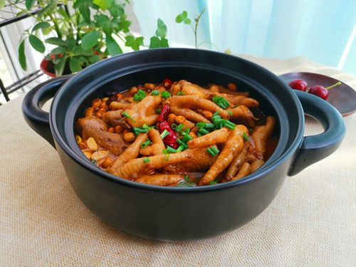 黄豆焖鸡爪,黄豆焖鸡爪的家常做法 - 美食杰黄豆焖