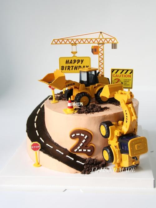 挖掘机男孩子蛋糕_蛋糕_挖掘机_美食_美食展示