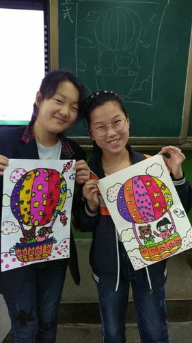 社团课程有效提高了学生对美术的兴趣,拓展了美术教学的空间,丰富了