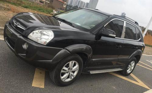 现代 途胜 2.0l 两驱舒适型 黑色 自动档