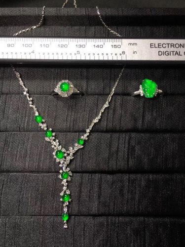 珠宝首饰 翡翠镶嵌