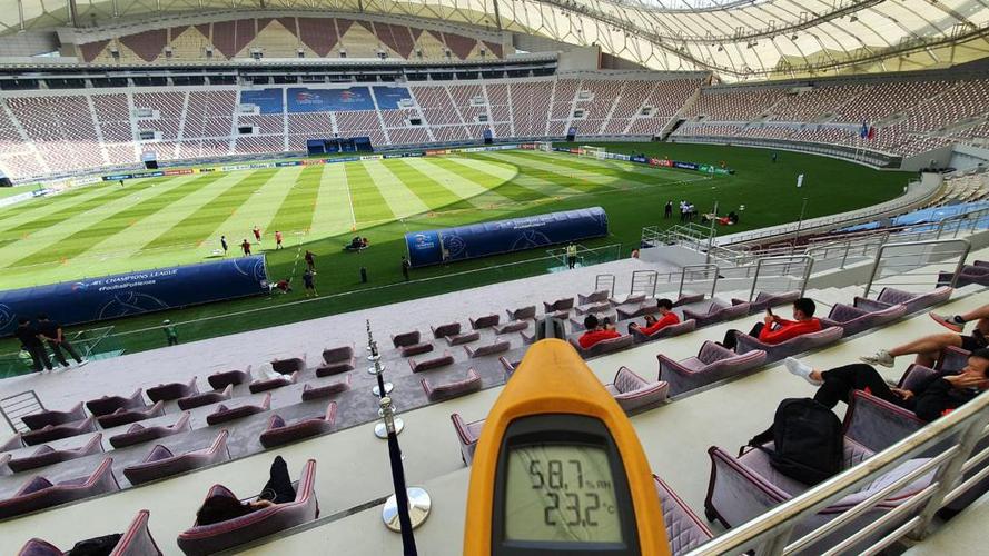 哈里发国际体育场观众席温度图据icphoto