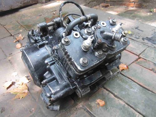 摩托车双杠发动机_250双杠水冷摩托车_250双缸发动机