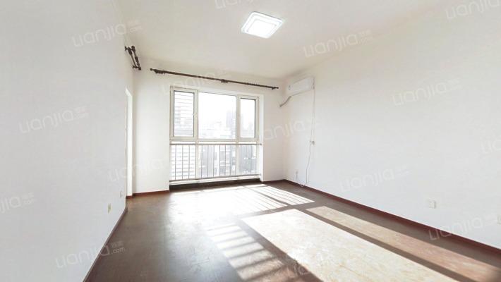 中间位置前后花园复式带有电梯