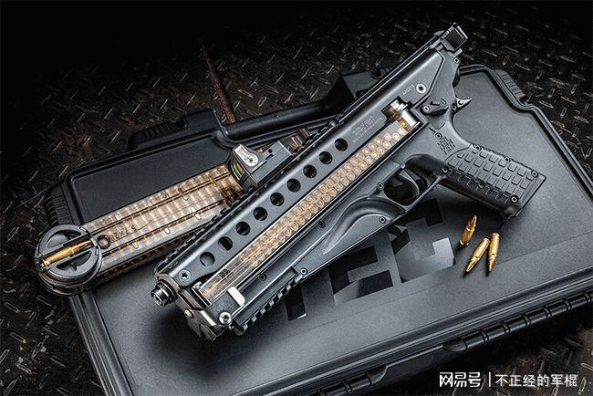 p50手枪50发的超大容弹量这款外形科幻的手枪着实有点彪悍