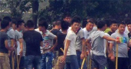 当年称霸东北的"乔四",曾霸占了24位女明星,狠起来自己也会砍