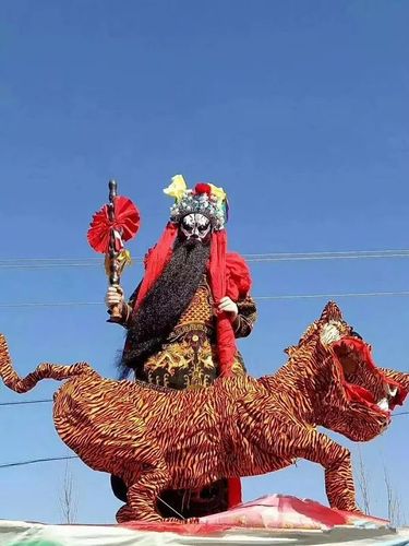 天水平南镇社火闹春年味浓.