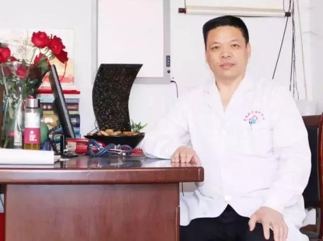 于2002年,先后师从朱汉章,任月林等多位针刀前辈学习针刀疗法.