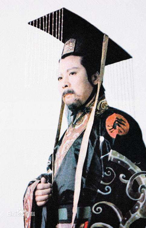 《三国演义》剧照>刘备(孙彦军 饰)