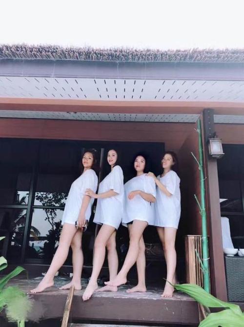 缅甸果敢老街美女,很清纯哦!