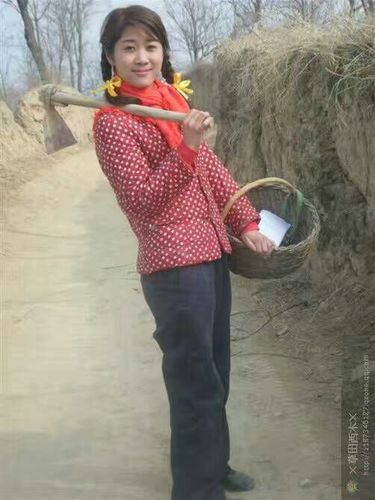 纯朴的农家女,美丽的乡村情