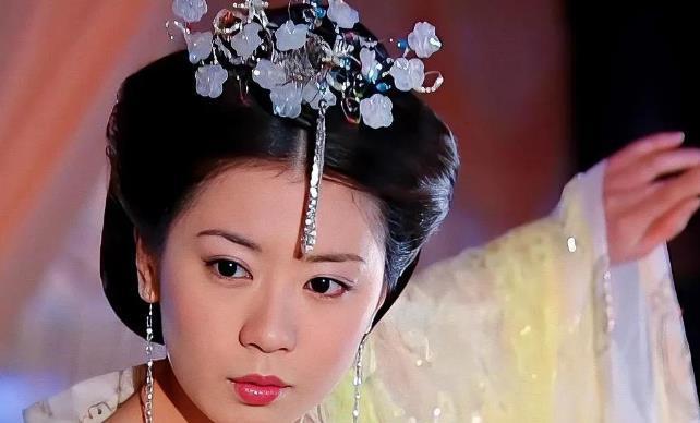 至尊红颜贾静雯的出圈颜值也无法掩饰剧情的魔改