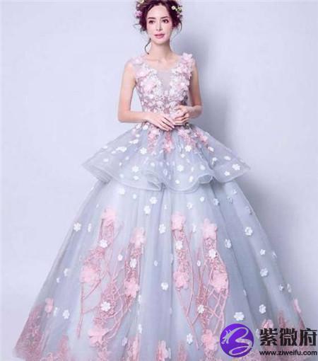 摩羯座的晚礼服