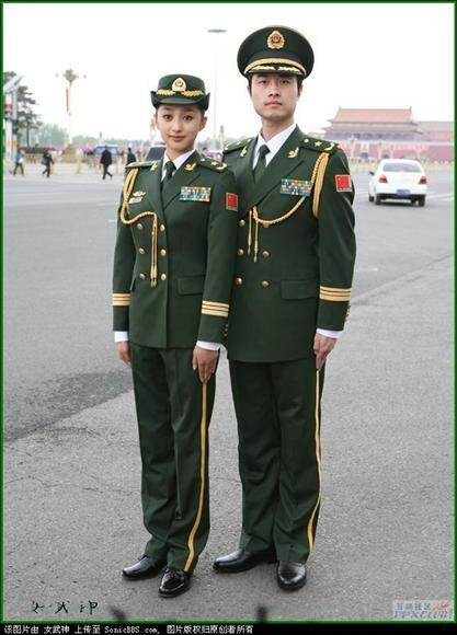 求武警07式,正装,迷彩和作训服图片!