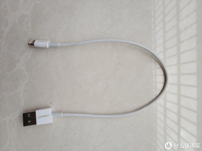 绿联0.25米苹果lighting数据线体验