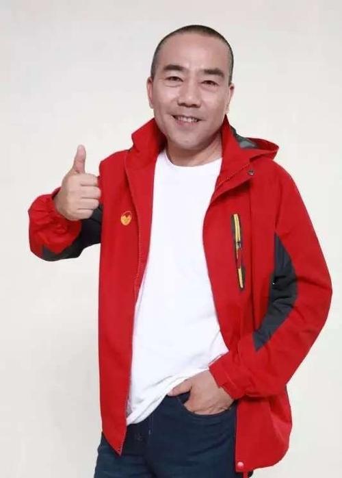 54岁杨议的父亲,著名相声演员杨少华已84岁高龄