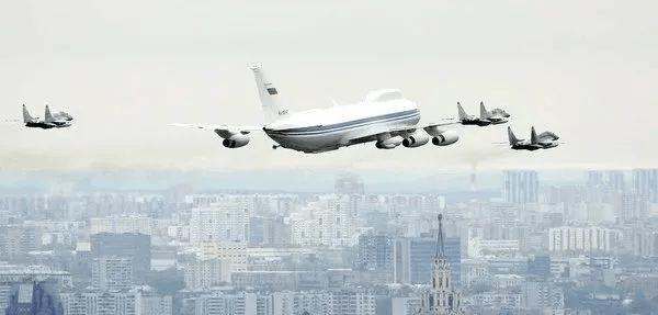 俄罗斯在伊尔-96-400m飞机基础上研发新末日飞机,用于