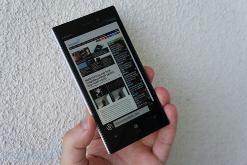 外观棱角更鲜明_诺基亚lumia 928_手机中国