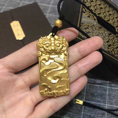 周大福传承系列麒麟献瑞_黄金_周大福怎么样_生日_时尚_配饰