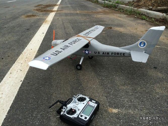 md塞斯纳最新涂装,还不错吧