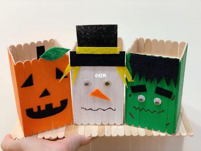 雪糕棍笔筒_雪糕_笔筒_搭建_文化_绘画