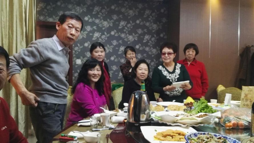 老同学相聚与歌仙达大酒店