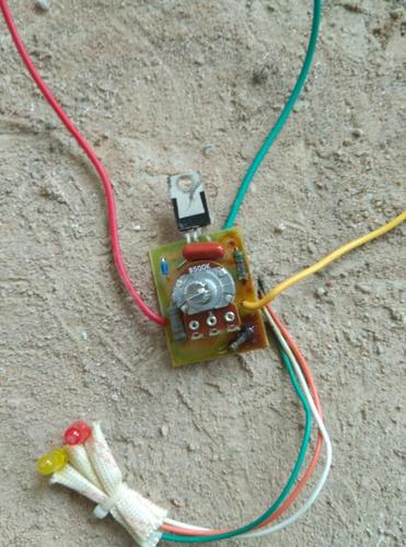 烤火炉上的调温这三根线咋接,谢谢.