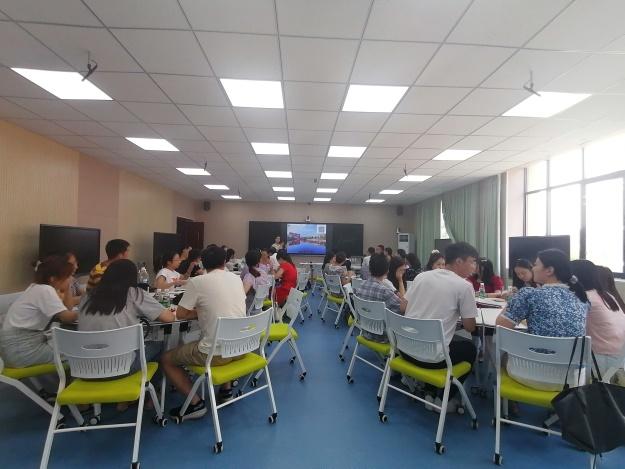 明心湖讲堂第1期"如何玩转第一堂课"主题沙龙于惠安楼智慧教室如期