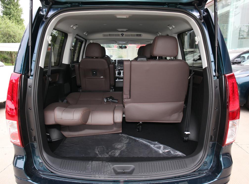 喜欢空间大?5米多长的五菱征程,配1.5t油耗还低,7万多