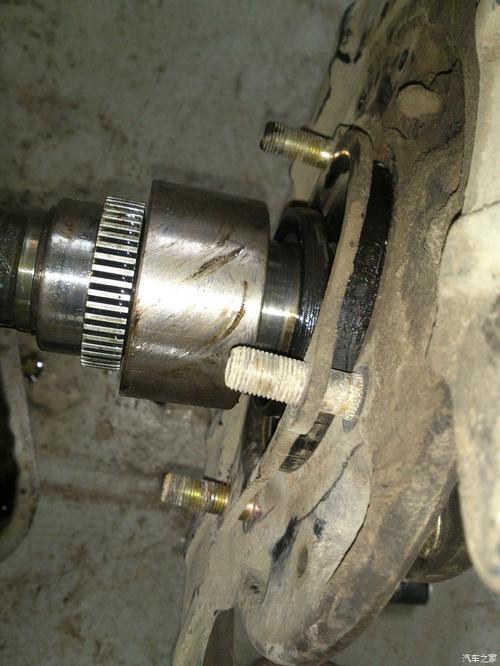 后轮半轴油封漏油,油封换不了