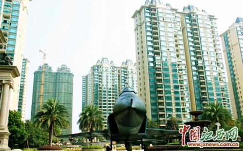 9月,景德镇恒大名都举办航空展
