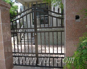 fence gate / door