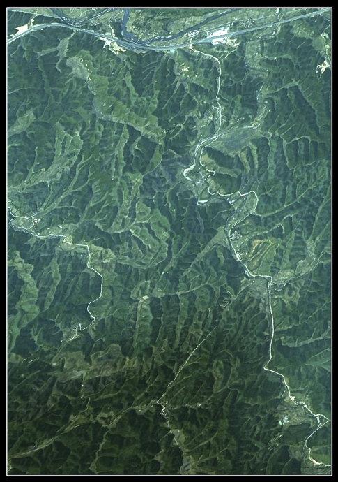 世所罕见的大面积的山体滑坡!